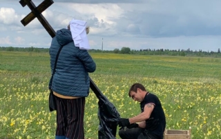 Установка поклонного Креста