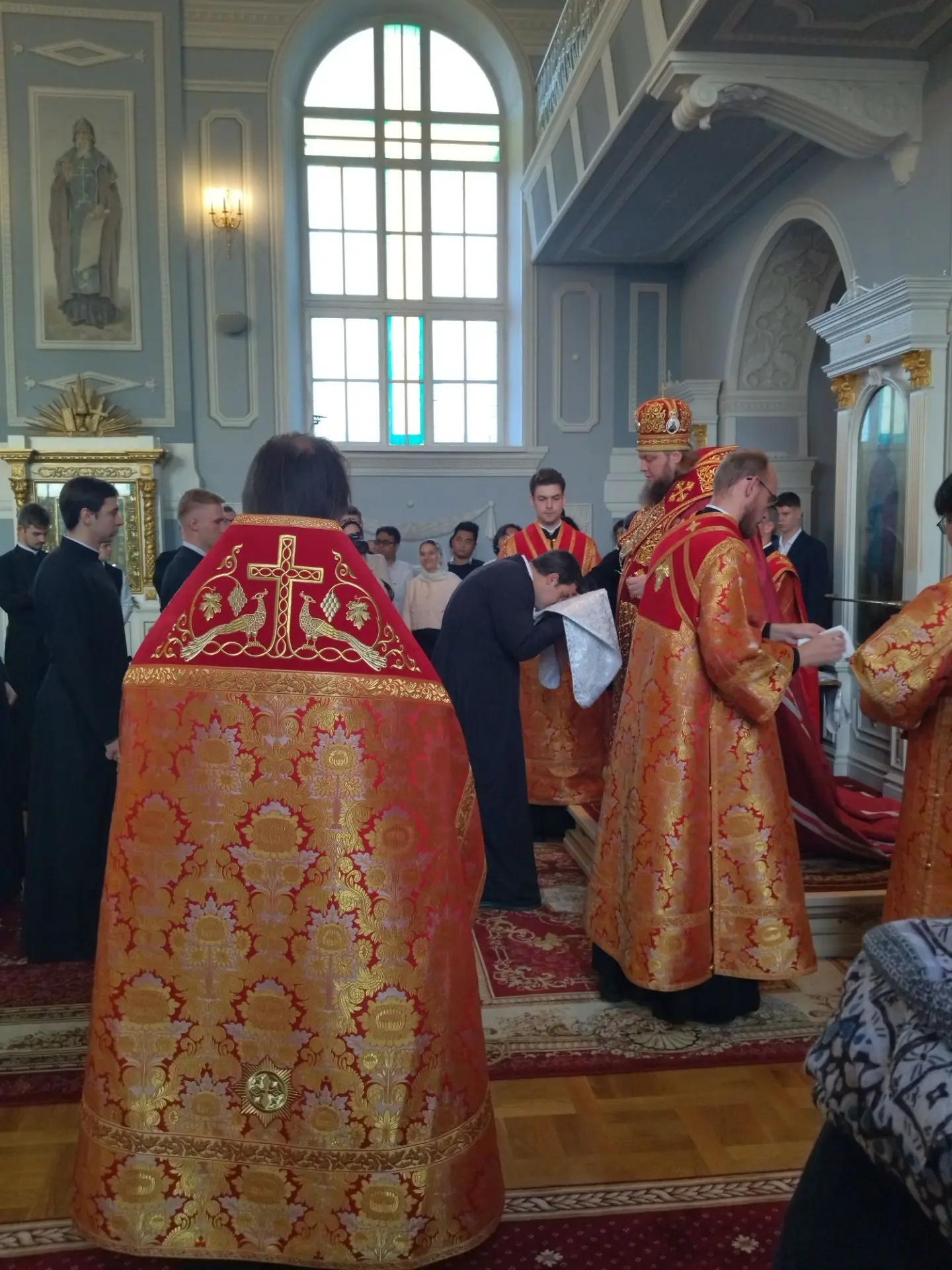 hram pravednogo lazarya chetverodnevnogo
